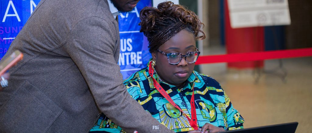 Entrepreneurs in a mentorship conversation